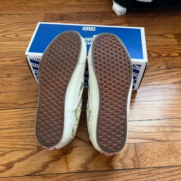 Vans x Kith Collab 9/10 condition worn 2 times US Mens size 8 US wmns size 9.5 - Picture 3 of 4